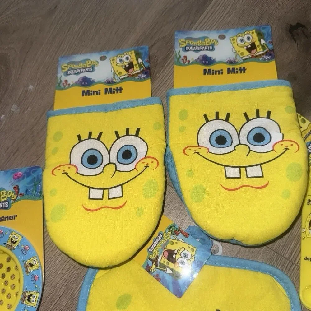 SpongeBob SquarePants kitchen set with yellow SpongeBob face on blue background